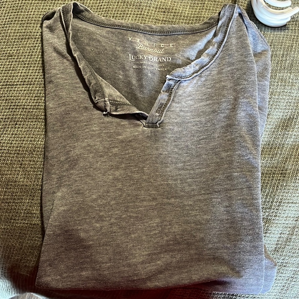 Lucky Brand T-Shirt